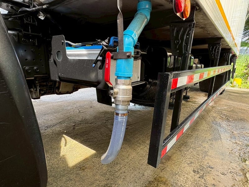 รถหกล้อฮีโน่วิคเตอร์ตู้เย็นทำความย็นตู้ไฟเบอร์เครื่องทพความเย็นเทอร์โมคิงส์