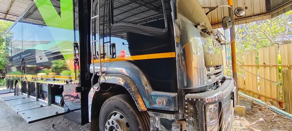 หกล้ออีซูซุFTR240ตู้ปีกนกไฮโดริคติดลิฟท้ายต่ออู่ซุ่นชัย หกล้ออีซูซุFTR240ตู้ปีกนกไฮโดริคติดลิฟท้ายต่ออู่ซุ่นชัย