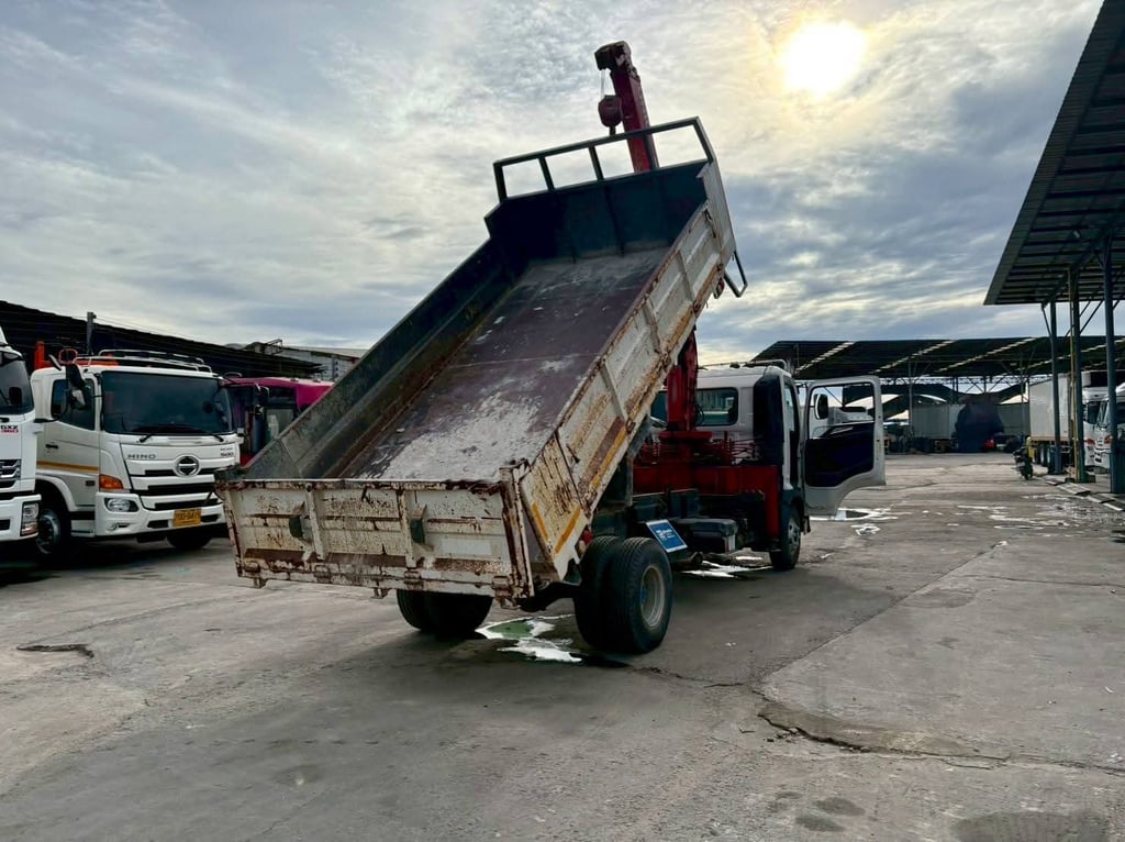 หกล้อดั้มพ์ ติดเครน HINO FC9J 155 แรง ปี63 หกล้อดั้มพ์ ติดเครน HINO FC9J 155 แรง ปี63