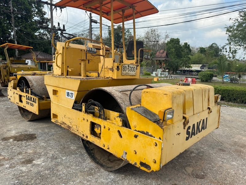 รถบดล้อเหล็กซาไกรถบเล้อเหล็ก sw100สั่นสะเทือน