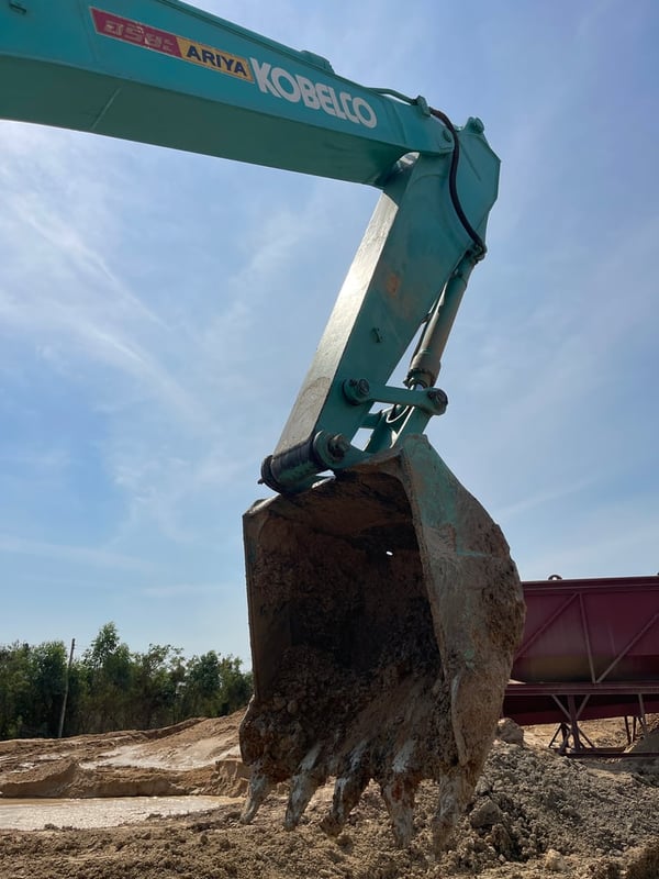 แมคโครkobelco200-8 สภาพพร้อมใช้งานเครื่องดีปั้มดีเอวแน่นแอร์เย็น