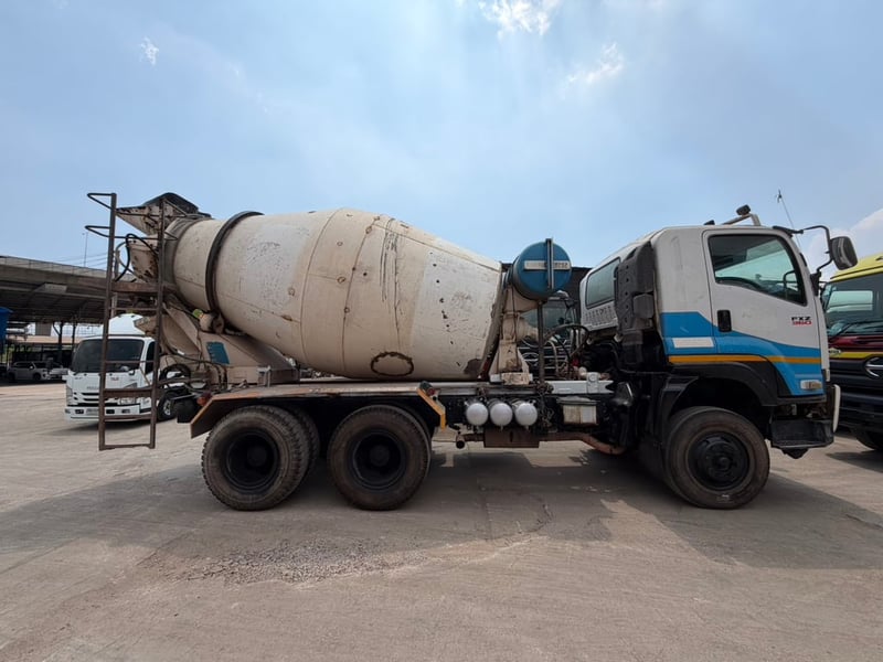 ขาย 10 ล้อหม้อปูนอีซูซุ 360 แรงปี59โม่7คิวโม่ยี่ห้อริแพ