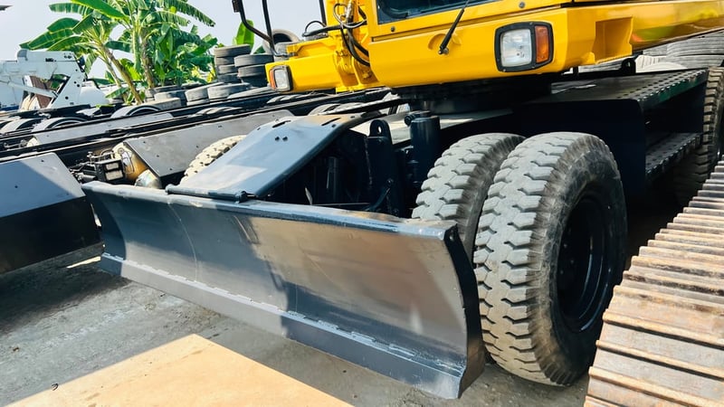 แมคโครล้อยางPW160-7EOพร้อมใช้เล่มทะเบียนแอร?เย็น