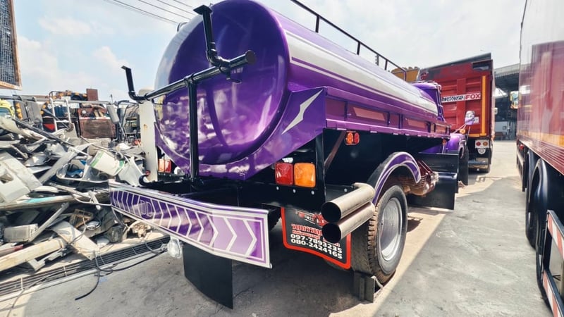 หกล้อหัวยาวรถน้ำเครื่อง 160 แรงม้า ระบบเบรกกิฟฟี่พร้อมระบบสเปรย์น้ำ ระบบเบรกกิฟฟี่พร้อมระบบสเปรย์น้ำ