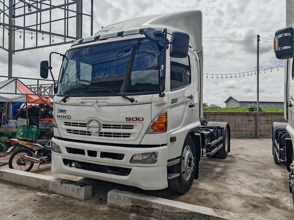 หัวลาก 6 ล้อ HINO MEGA 500 ปี 56 สวย พร้อม 