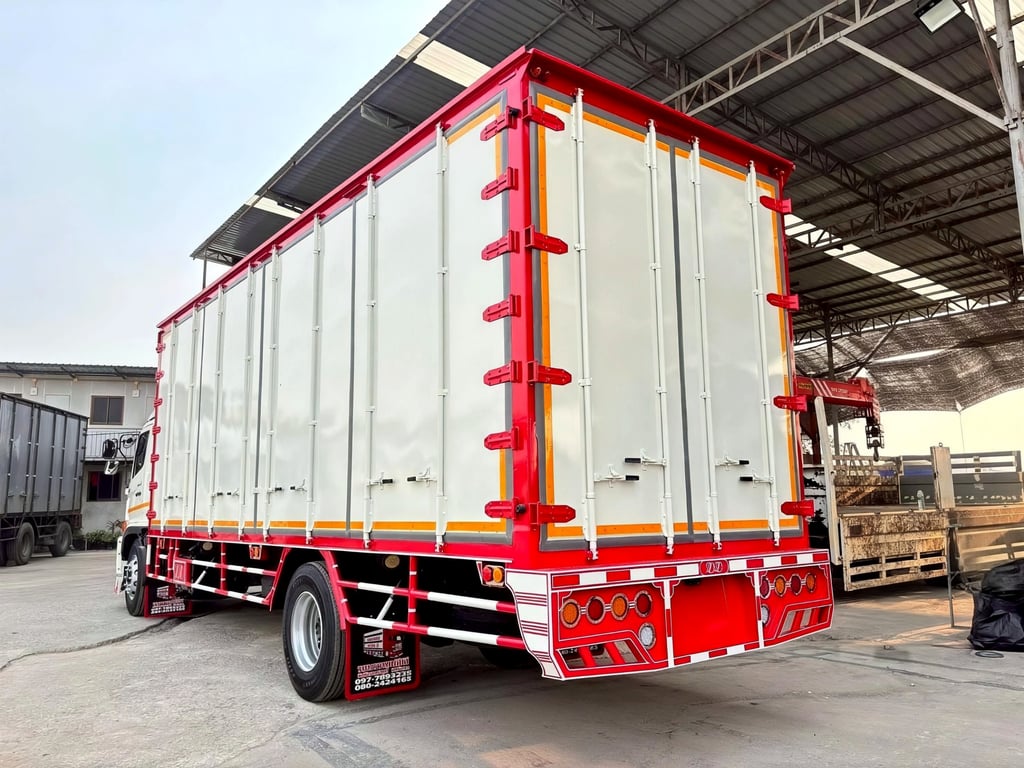 รถหกล้อ HINO VICTOR 240 แรง หลายปี หลายคัน 