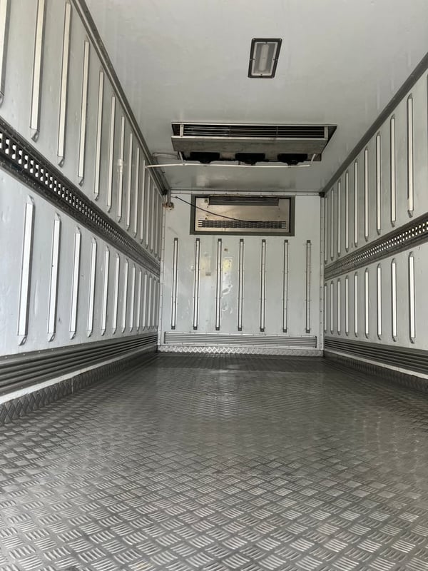 หกล้อห้องเย็น ฮีโน่มีเครื่องทำความหกล้อห้องเย็นมีเครื่องทำความเย็น