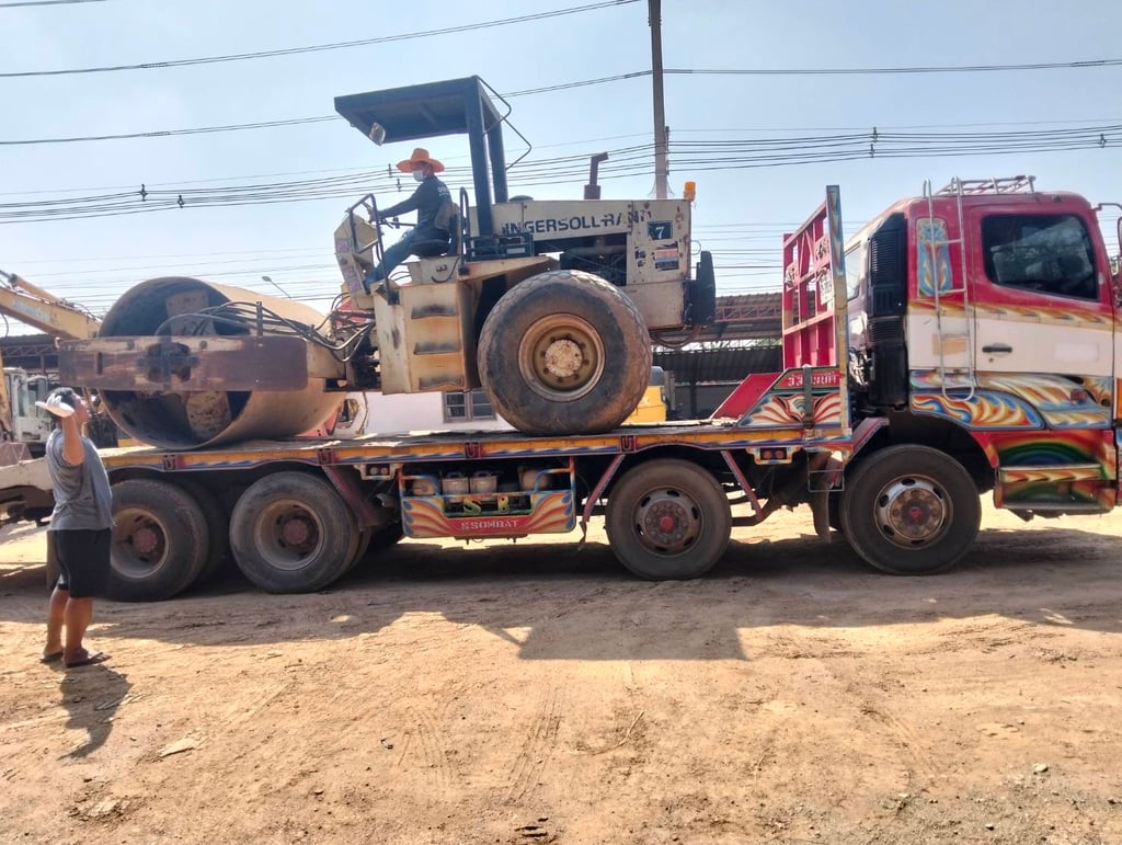 ขายรถ บดสั่นสะเทือน สองเพลาพร้อมเอกสารพร้อมใช้ ขายรถ บดสั่นสะเทือน สองเพลาพร้อมเอกสารพร้อมใช้