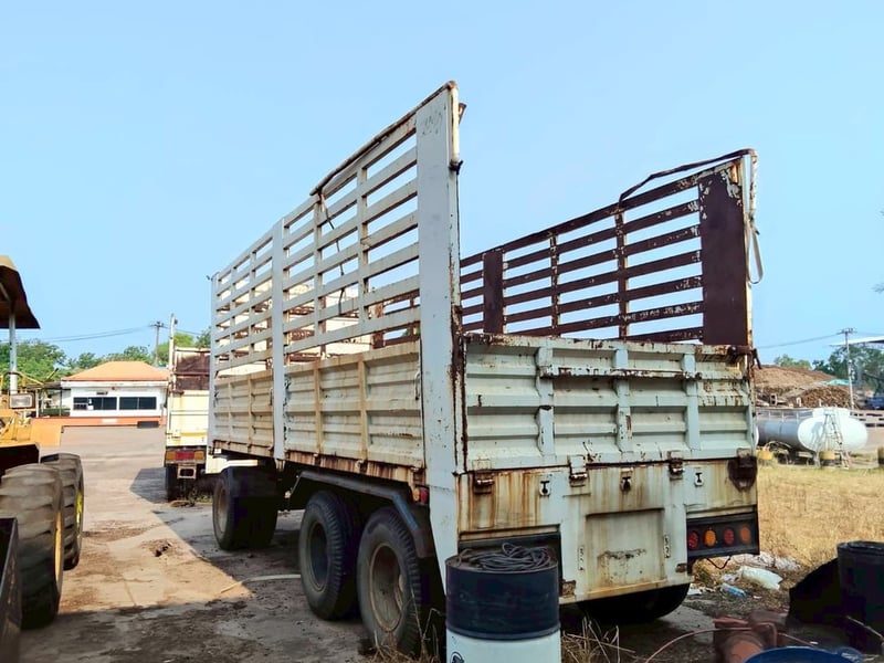 10ล้อแม่ลูกไม่ดั้มคอกสูงล่องปี56