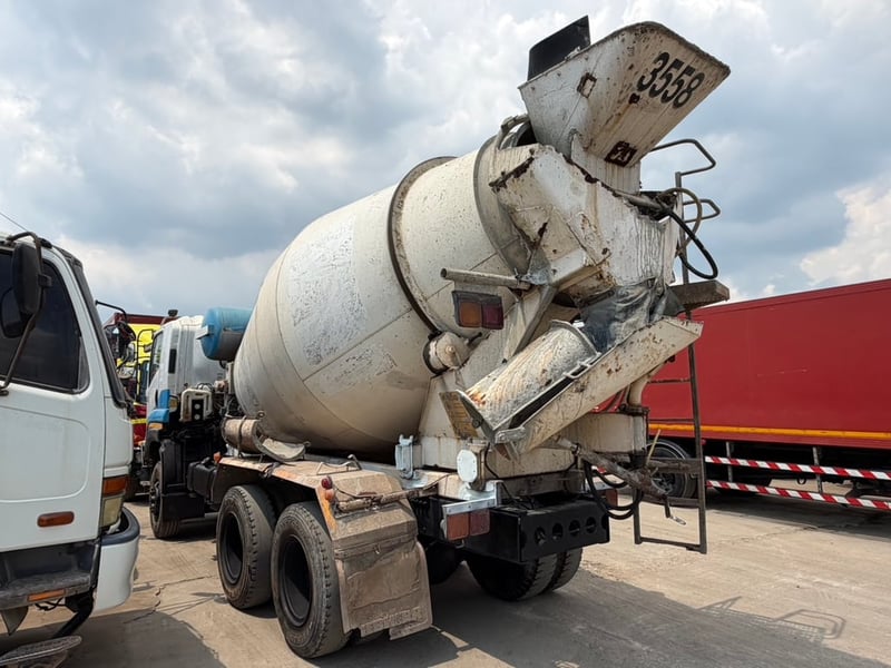 ขาย 10 ล้อหม้อปูนอีซูซุ 360 แรงปี59โม่7คิวโม่ยี่ห้อริแพ