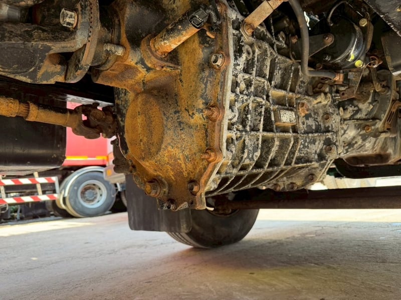 10ล้อดั้มอีซูซุ360ปี57มือเดียวป้ายแดงสภาพเดิมๆไมล์น้อย