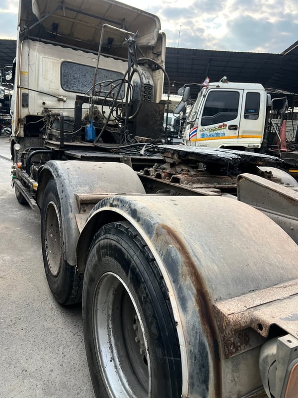 หัวลากฮีโน่260แรงปี53มีระบบดั้ม2เพลา หัวลากฮีโน่260แรงปี53มีระบบดั้ม2เพลา