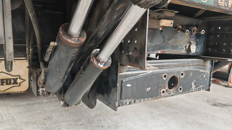 ขายลิฟท์ท้ายรถบรรทุก สภาพพร้อมใช้งาน คุ้มค่าที่สุด! 