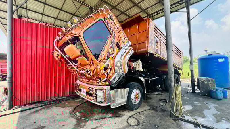 10ล้อดั้มอีซูซุ360ปี57มือเดียวป้ายแดงสภาพเดิมๆไมล์น้อย