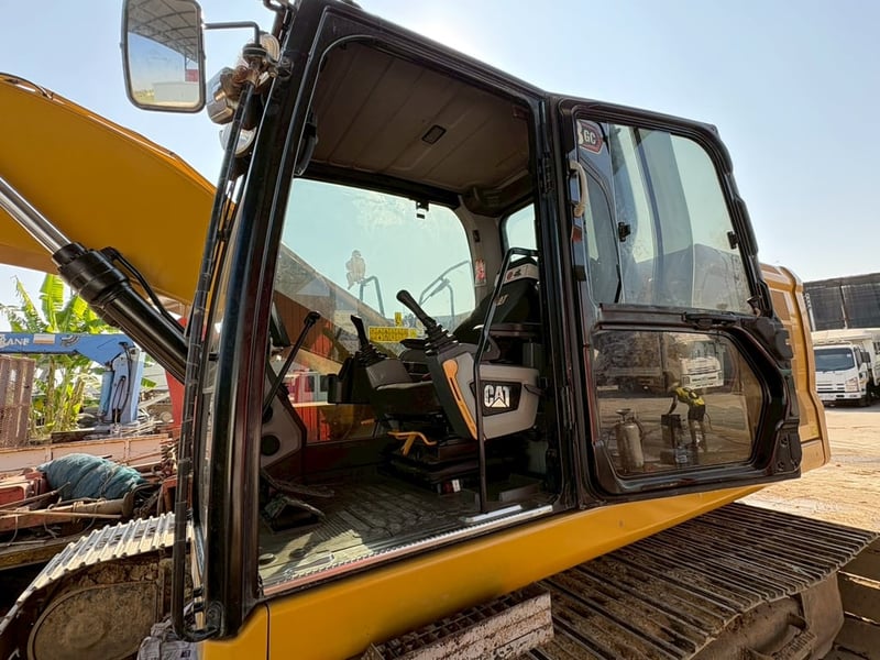 🚧 แบ็คโฮ CAT 323GC ปี2020 พร้อมใช้งาน