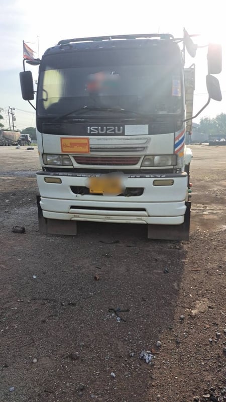 หัวลากอีซูซุ270ปี47เครื่องดียางพอใช้ตามสภาพมีระบบดั้มพร้อม