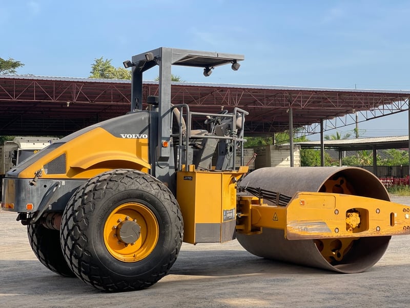 รถบดสั่นสะเทือนวอลโว่sd110เอกสารพร้อมเล่มทะเบียน