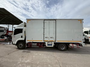 ขายรถหกล้อ ISUZU FRR 190 แรงม้า ปี 65 ตู้ 3 บาน ขายรถหกล้อ ISUZU FRR 190 แรงม้า ปี 65 ตู้ 3 บาน