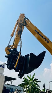 แมคโครล้อยางPW160-7EOพร้อมใช้เล่มทะเบียนแอร?เย็น