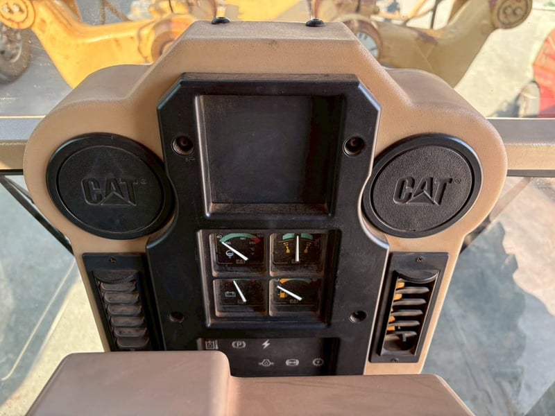 รถเกรดเดอร์ ยอดนิยม CAT 140H รหัส 2KZ อึด ถึก ทน มีเล่มทะเบียน