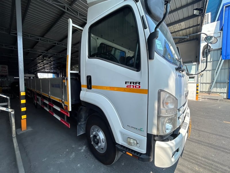 หกล้ออีซูซุ210แรงปี62กะบะคาร์โก้6.5ม.พร้อมใช้งาน หกล้ออีซูซุ210แรงปี62กะบะคาร์โก้6.5ม.พร้อมใช้งาน