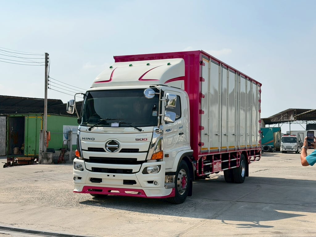 ✴️✴️ หกล้อตู้แห้ง10บาน HINO VICTOR 240 ปี 64 สวยสุดในย่านนี้ 