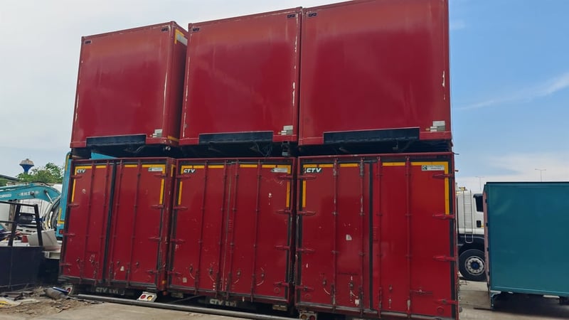 แห้ง 2 บาน ช.ทวี แข็งแรงทนทาน มีให้เลือกหลายใบ พร้อมใช้งานทันที! แห้ง 2 บาน ช.ทวี แข็งแรงทนทาน มีให้เลือกหลายใบ พร้อมใช้งานทันที!