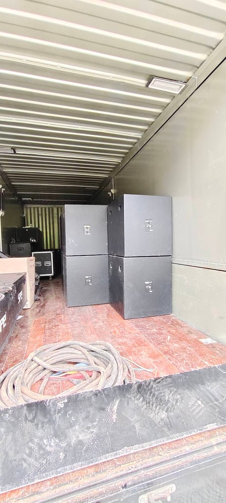 หกล้ออีซูซุFTR240ตู้ปีกนกไฮโดริคติดลิฟท้ายต่ออู่ซุ่นชัย หกล้ออีซูซุFTR240ตู้ปีกนกไฮโดริคติดลิฟท้ายต่ออู่ซุ่นชัย