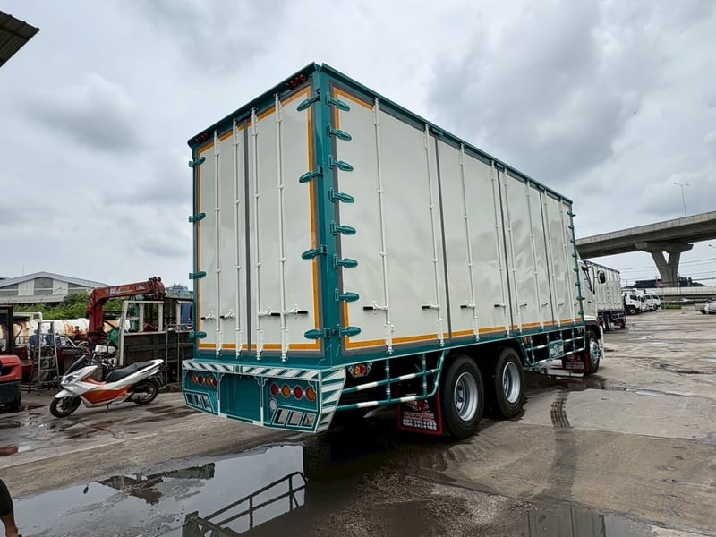 10 ล้อวิคเตอร์ตู้ 10 บาน ปีหกศูนย์ตู้ใหม่ยางใหม่ลดสภาพใหม่