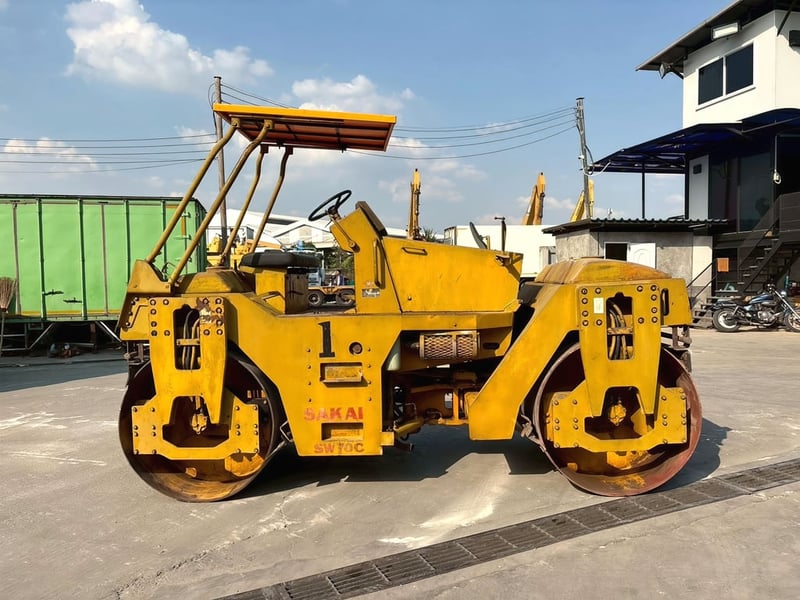 รถบดสั่นสะเทือน SAKAI SW70C (หน้าเหล็ก-หลังเหล็ก)(เบรคดาวน์)​ ​รุ่นยอดนิยม