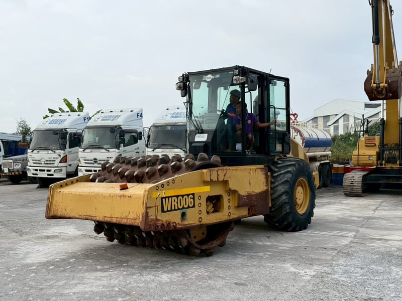 ​🚧 รถบดสั่นสะเทือน CAT CP76 ปี 2011 (NEW!)