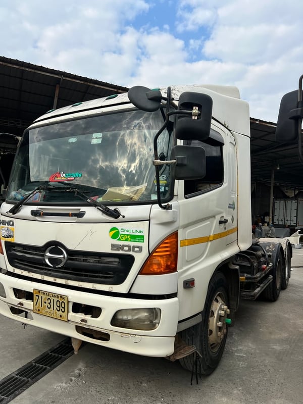 หัวลากฮีโน่260แรงปี53มีระบบดั้ม2เพลา หัวลากฮีโน่260แรงปี53มีระบบดั้ม2เพลา