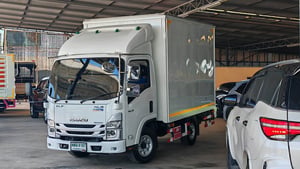 🚛✨ ขายรถ 4 ล้อไม่ติดเวลา ISUZU NLR 130 แรง ปี 68 เกียร์ Auto 🚛✨ ขายรถ 4 ล้อไม่ติดเวลา ISUZU NLR 130 แรง ปี 68 เกียร์ Auto