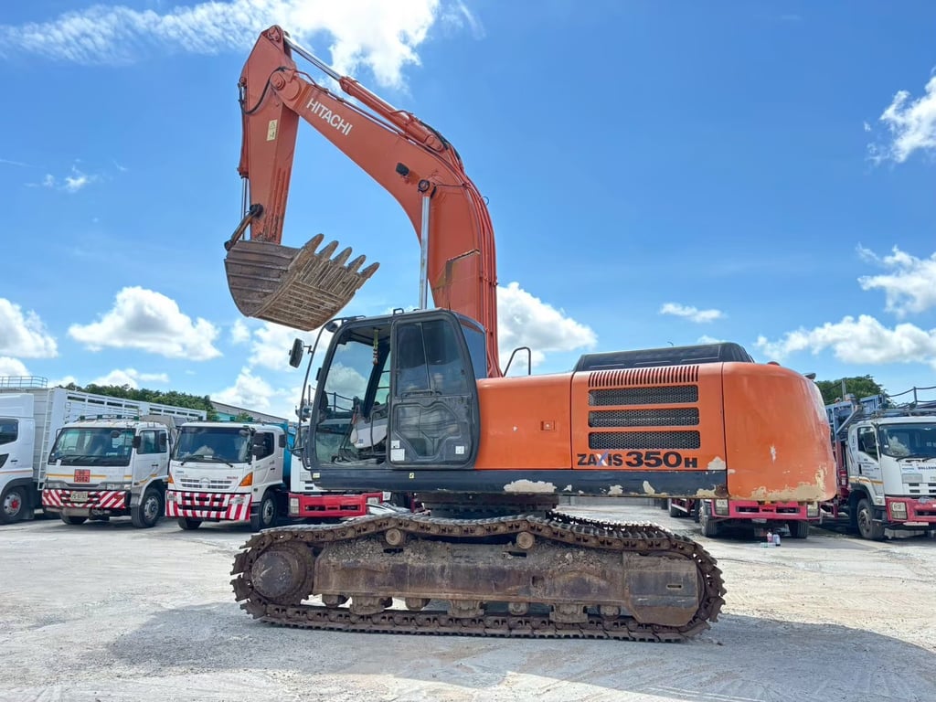 รถแบ็คโฮ HITACHI ZX350H ปี65 มีเอกสารเล่มทะเบียน รถแบ็คโฮ HITACHI ZX350H ปี65 มีเอกสารเล่มทะเบียน