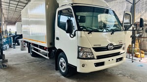 รถบรรทุกหกล้อตู้เย็นฮีโน่ 150 แรงสภาพพร้อมใช้งาน รถบรรทุกหกล้อตู้เย็นฮีโน่ 150 แรงสภาพพร้อมใช้งาน