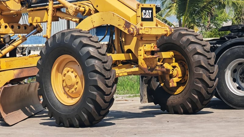 รถเกรดเดอร์ ยอดนิยม CAT 140H รหัส 2KZ อึด ถึก ทน มีเล่มทะเบียน