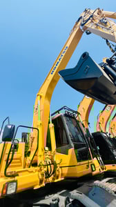 แมคโครล้อยางPW160-7EOพร้อมใช้เล่มทะเบียนแอร?เย็น