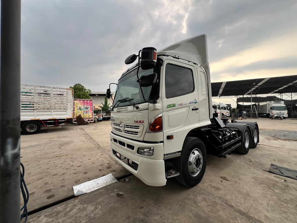 หัวลากฮีโน่344ปี58กะจกไฟฟ้าตัวสุดท้ายยางใหม่พร้อมใช้งาน หัวลากฮีโน่344ปี58กะจกไฟฟ้าตัวสุดท้ายยางใหม่พร้อมใช้งาน