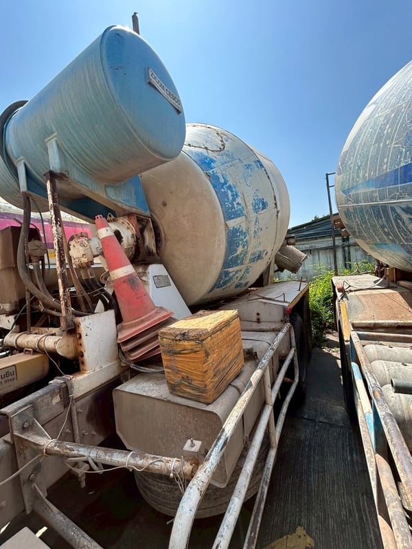 10ล้อ360อีซูซุโม่ปูน7คิวสภาพพร้อมใช้เก็บรายละเอียดนิดหน่อยใช้งานได้เลย