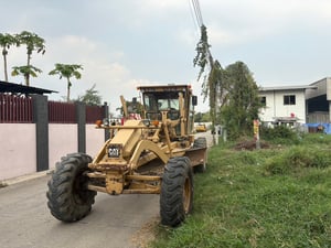 รถเกรดcat140G5MDเอกสารเล่มทะเบีบนรถสวยพร้อมใช้งานซีเรียล3700 รถเกรดcat140G5MDเอกสารเล่มทะเบีบนรถสวยพร้อมใช้งานซีเรียล3700