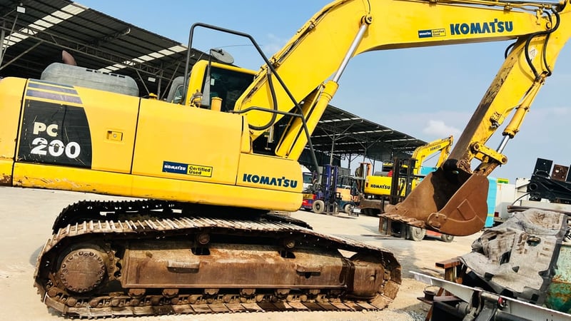 แมคโคร200-8n1โคมัสสึมีกล้องหลังสภาพเก่าเก็บ