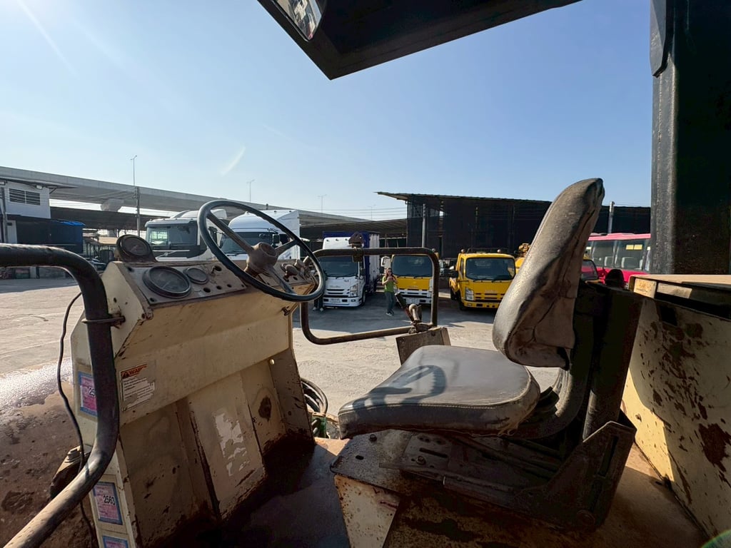 🚧 รถบด INGER SOLL RAND SD100D พร้อมลุยงานก่อสร้าง! 🚧 รถบด INGER SOLL RAND SD100D พร้อมลุยงานก่อสร้าง!