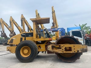 🚜 รถบด CAT CS533E 2 เพลา 2 เปลือก 🚜 รถบด CAT CS533E 2 เพลา 2 เปลือก
