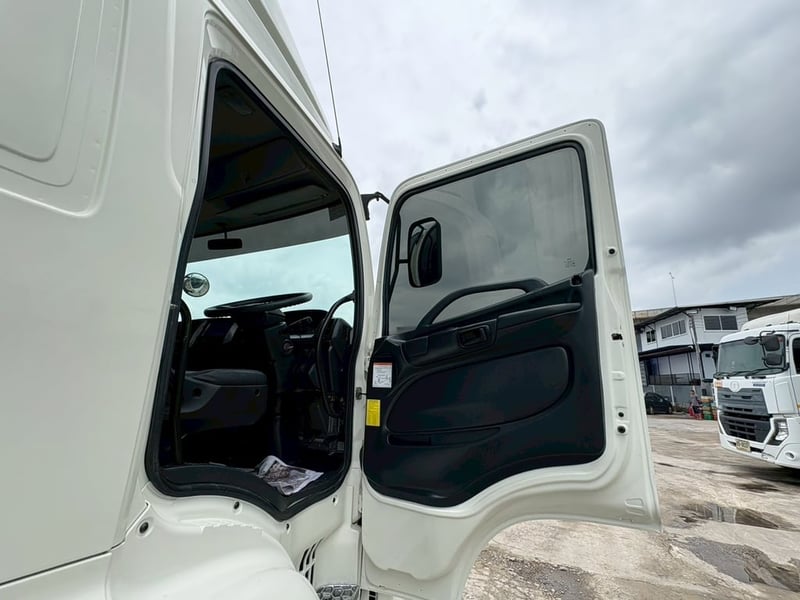 10 ล้อวิคเตอร์ตู้ 10 บาน ปีหกศูนย์ตู้ใหม่ยางใหม่ลดสภาพใหม่