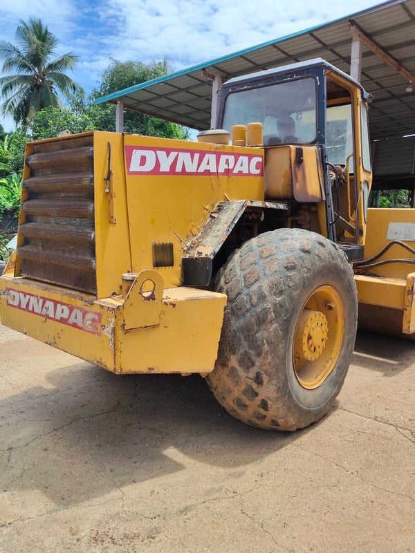 รถบดสั่นสะเทือนDynapac2เพลาสภาพพร้อมใช้เอกสารเล่มทะเบียนพร้อม