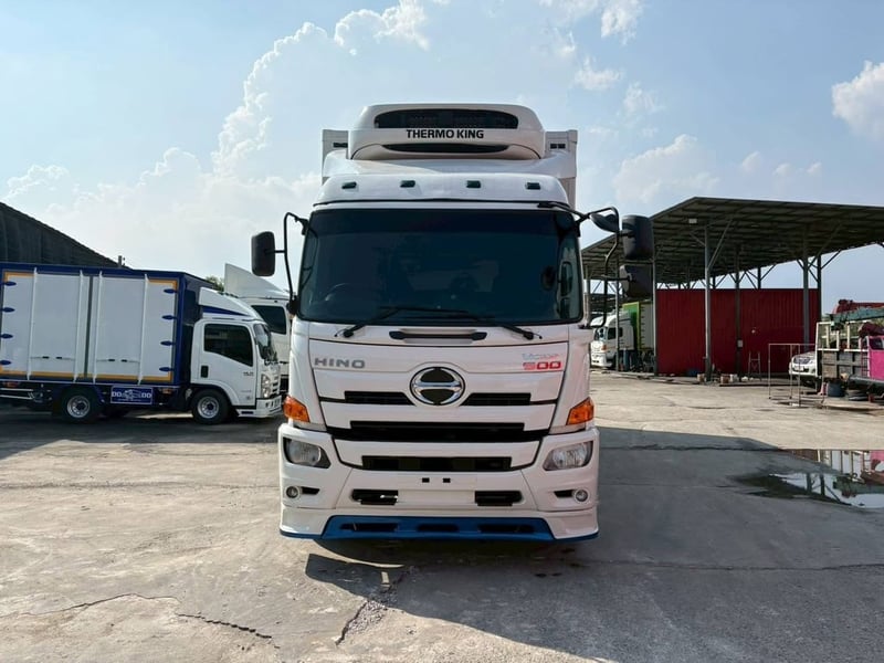 รถหกล้อฮีโน่วิคเตอร์ตู้เย็นทำความย็นตู้ไฟเบอร์เครื่องทพความเย็นเทอร์โมคิงส์