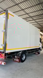 รถบรรทุกหกล้อตู้เย็นฮีโน่ 150 แรงสภาพพร้อมใช้งาน รถบรรทุกหกล้อตู้เย็นฮีโน่ 150 แรงสภาพพร้อมใช้งาน