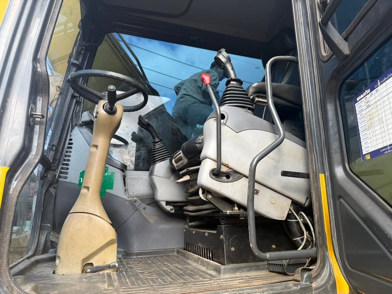 แมคโครล้อยาง โคมัตสุ 160-7EO