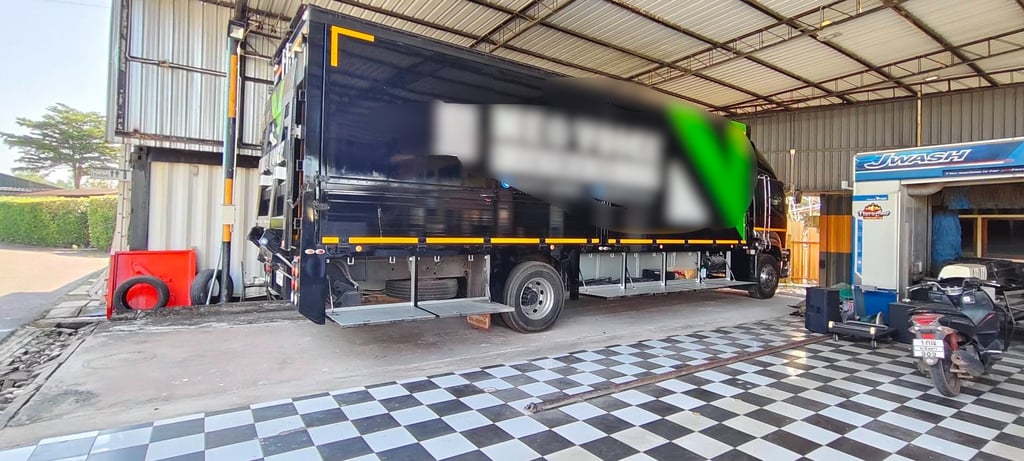 หกล้ออีซูซุFTR240ตู้ปีกนกไฮโดริคติดลิฟท้ายต่ออู่ซุ่นชัย หกล้ออีซูซุFTR240ตู้ปีกนกไฮโดริคติดลิฟท้ายต่ออู่ซุ่นชัย