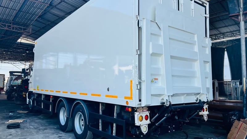 10ล้อฮีโน่วิคเตอร์สภาพพร้อมใช้ยางใหม่เก็บรายละเอียดใหม่